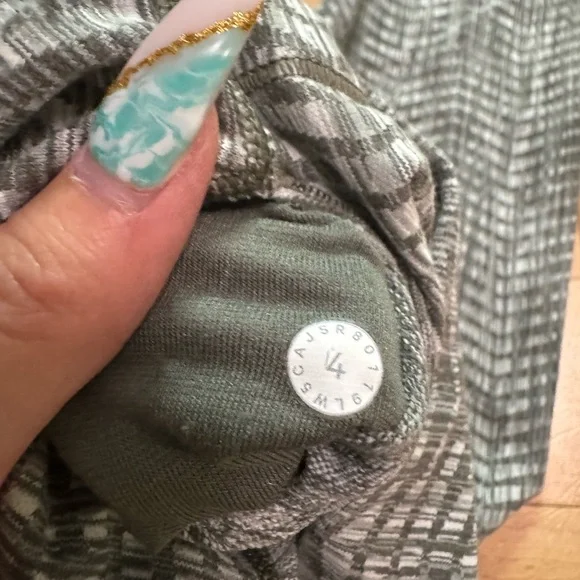 lululemon wunder under leggings 25” - Picture 2 of 3